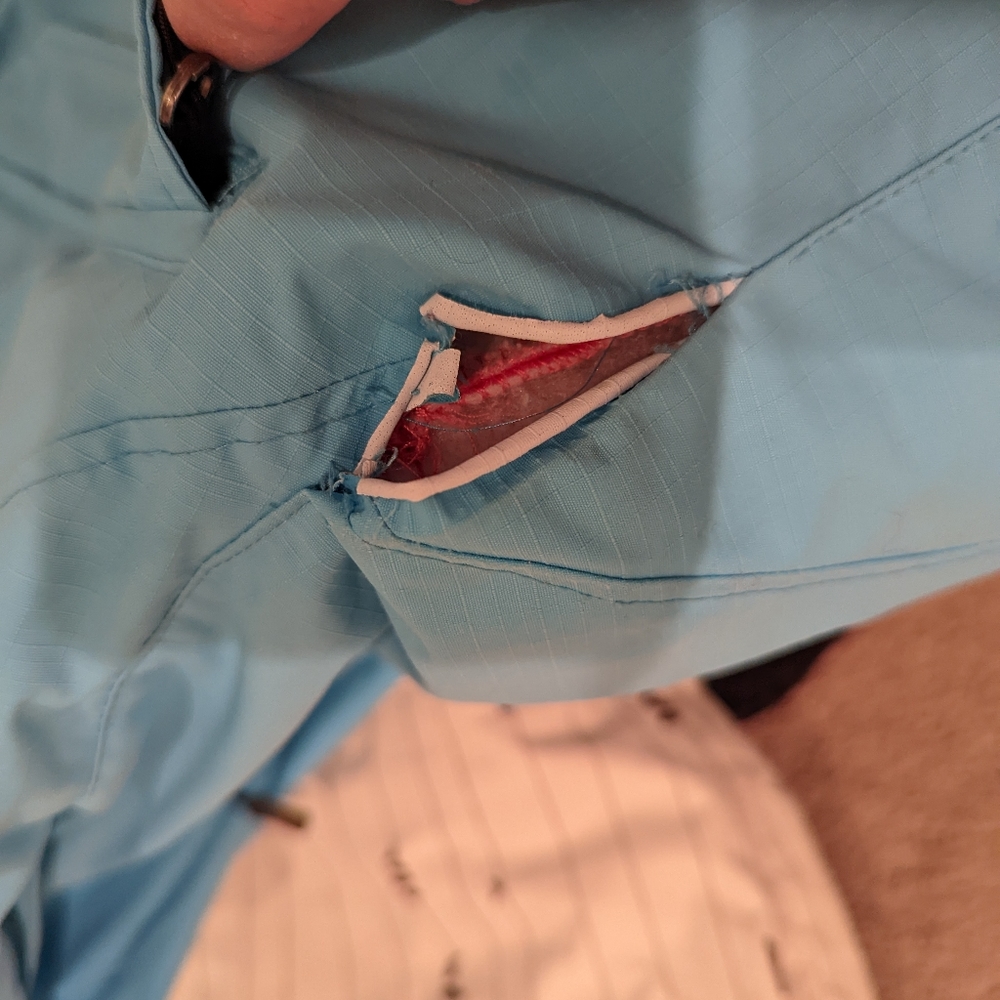 Oakley Baby Blue‎ Snow Jacket - Picture 9 of 11